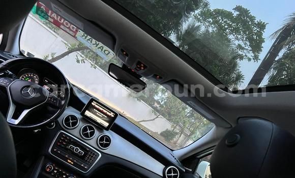 Sayi Imported Mercedes‒Benz GLA-klasse White Mota in Douala a Ƙasar Kamaru Sayi Imported Mercedes‒Benz GLA-klasse White Mota in Douala a Ƙasar Kamaru