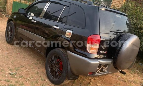 Sayi Na hannu Toyota RAV4 Black Mota in Yaounde a Babban Kamaru Sayi Na hannu Toyota RAV4 Black Mota in Yaounde a Babban Kamaru