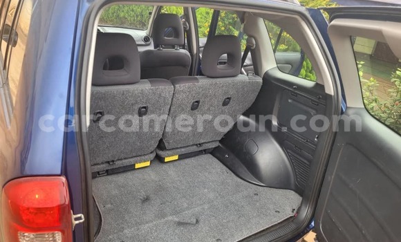 Sayi Na hannu Toyota RAV4 Blue Mota in Yaounde a Babban Kamaru Sayi Na hannu Toyota RAV4 Blue Mota in Yaounde a Babban Kamaru