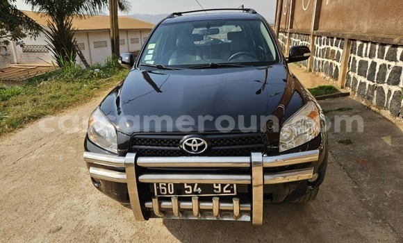 Sayi Na hannu Toyota RAV4 Black Mota in Yaounde a Babban Kamaru
