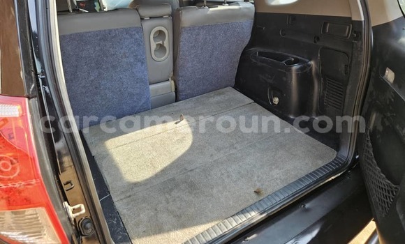 Sayi Na hannu Toyota RAV4 Black Mota in Yaounde a Babban Kamaru Sayi Na hannu Toyota RAV4 Black Mota in Yaounde a Babban Kamaru
