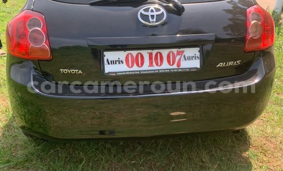 Sayi Sabo Toyota Auris Black Mota in Yaounde a Babban Kamaru Sayi Sabo Toyota Auris Black Mota in Yaounde a Babban Kamaru