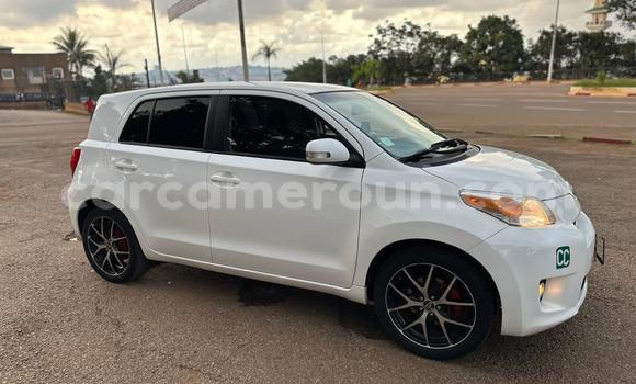 Sayi Na hannu Toyota Urban Cruiser White Mota in Yaounde a Babban Kamaru Sayi Na hannu Toyota Urban Cruiser White Mota in Yaounde a Babban Kamaru