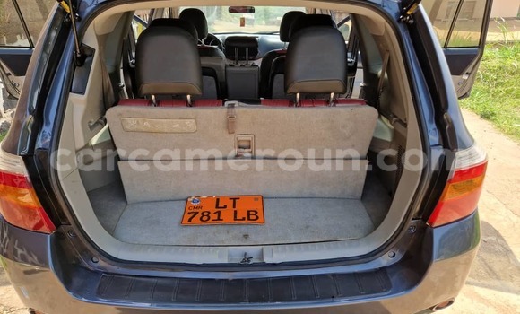 Sayi Na hannu Toyota Highlander Azurfa Mota in Yaounde a Babban Kamaru Sayi Na hannu Toyota Highlander Azurfa Mota in Yaounde a Babban Kamaru