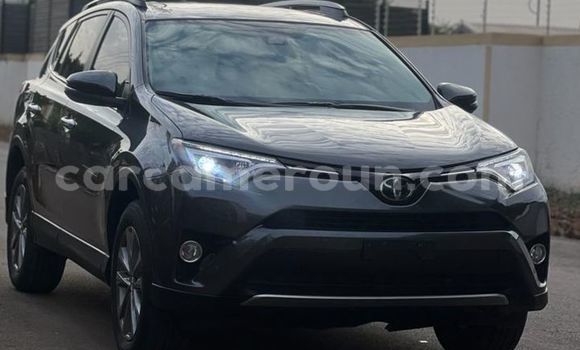 Sayi Na hannu Toyota RAV4 Azurfa Mota in Yaounde a Babban Kamaru Sayi Na hannu Toyota RAV4 Azurfa Mota in Yaounde a Babban Kamaru