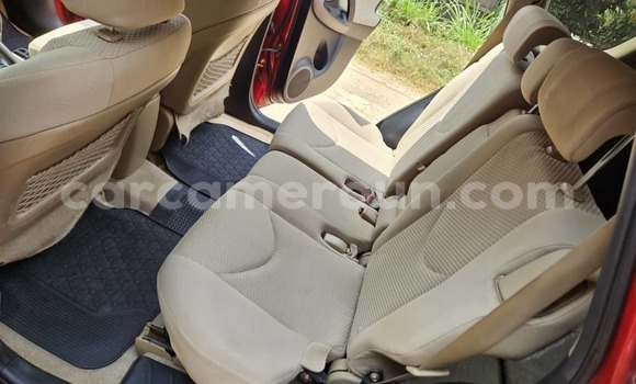 Sayi Na hannu Toyota RAV4 Red Mota in Yaounde a Babban Kamaru Sayi Na hannu Toyota RAV4 Red Mota in Yaounde a Babban Kamaru