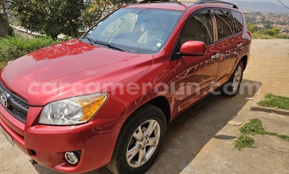 Sayi Na hannu Toyota RAV4 Red Mota in Yaounde a Babban Kamaru Sayi Na hannu Toyota RAV4 Red Mota in Yaounde a Babban Kamaru