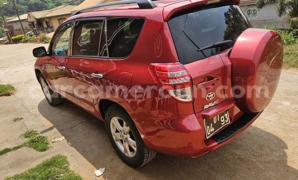 Sayi Na hannu Toyota RAV4 Red Mota in Yaounde a Babban Kamaru Sayi Na hannu Toyota RAV4 Red Mota in Yaounde a Babban Kamaru