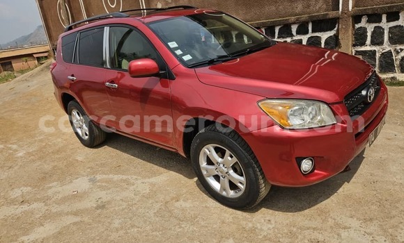 Sayi Na hannu Toyota RAV4 Red Mota in Yaounde a Babban Kamaru Sayi Na hannu Toyota RAV4 Red Mota in Yaounde a Babban Kamaru
