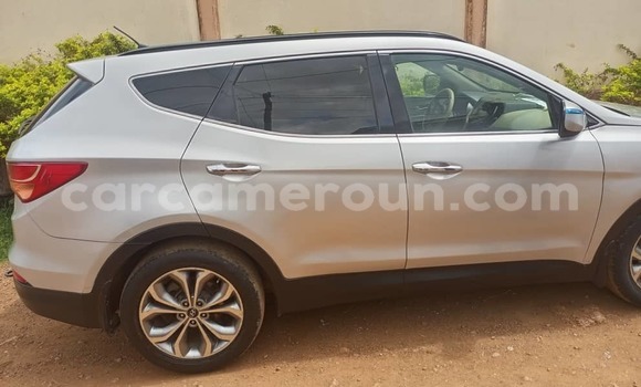 Sayi Na hannu Hyundai Santa Fe M Mota in Yaounde a Babban Kamaru Sayi Na hannu Hyundai Santa Fe M Mota in Yaounde a Babban Kamaru