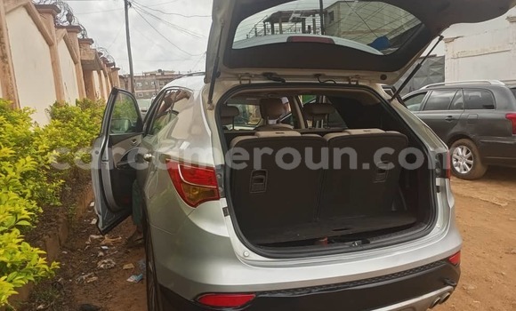 Sayi Na hannu Hyundai Santa Fe M Mota in Yaounde a Babban Kamaru Sayi Na hannu Hyundai Santa Fe M Mota in Yaounde a Babban Kamaru