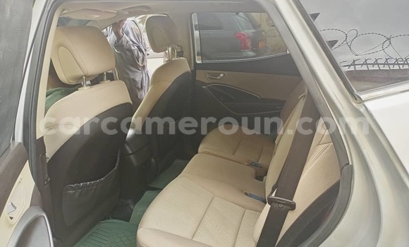 Sayi Na hannu Hyundai Santa Fe M Mota in Yaounde a Babban Kamaru Sayi Na hannu Hyundai Santa Fe M Mota in Yaounde a Babban Kamaru