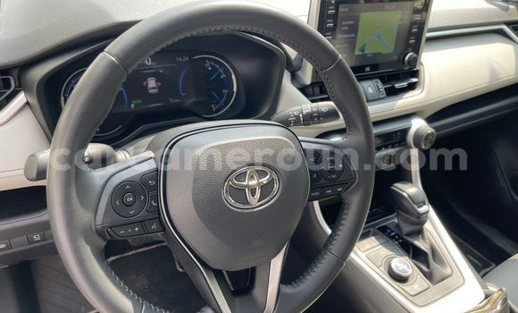 Acheter Import Voiture Toyota RAV4 Rouge à Douala, Littoral Cameroon Acheter Import Voiture Toyota RAV4 Rouge à Douala, Littoral Cameroon