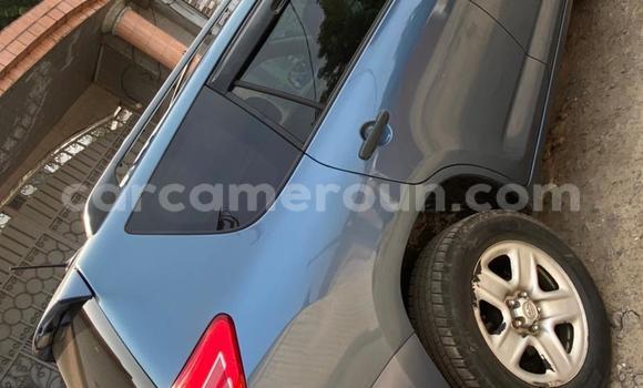 Sayi Imported Toyota RAV4 Blue Mota in Douala a Ƙasar Kamaru Sayi Imported Toyota RAV4 Blue Mota in Douala a Ƙasar Kamaru