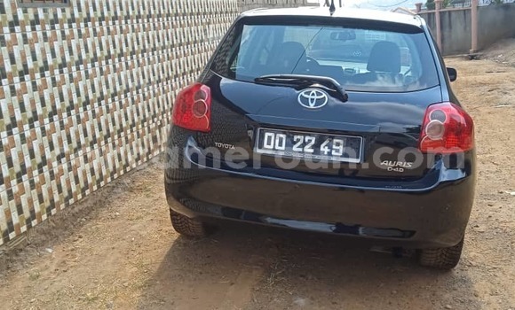 Sayi Na hannu Toyota Auris Black Mota in Yaounde a Babban Kamaru Sayi Na hannu Toyota Auris Black Mota in Yaounde a Babban Kamaru
