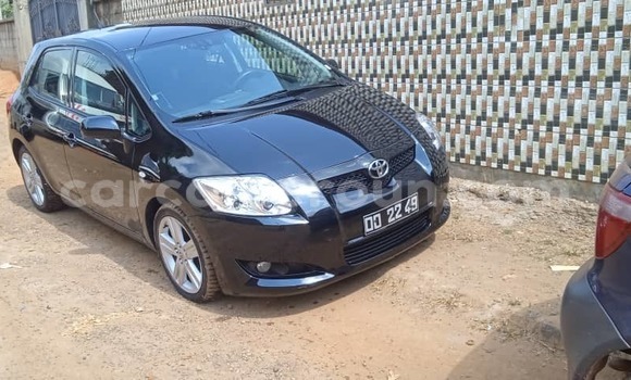 Sayi Na hannu Toyota Auris Black Mota in Yaounde a Babban Kamaru Sayi Na hannu Toyota Auris Black Mota in Yaounde a Babban Kamaru
