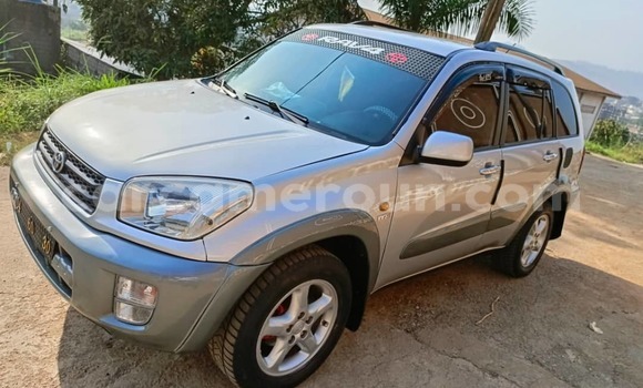 Sayi Na hannu Toyota RAV4 Sauran Mota in Yaounde a Babban Kamaru Sayi Na hannu Toyota RAV4 Sauran Mota in Yaounde a Babban Kamaru