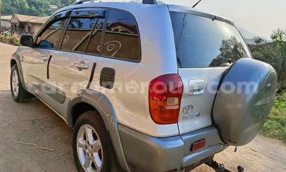 Sayi Na hannu Toyota RAV4 Sauran Mota in Yaounde a Babban Kamaru Sayi Na hannu Toyota RAV4 Sauran Mota in Yaounde a Babban Kamaru