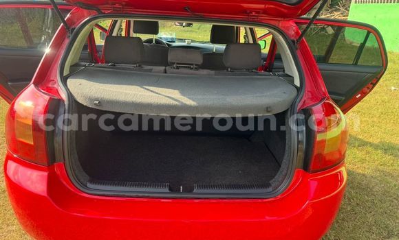 Sayi Na hannu Toyota Corolla Red Mota in Yaounde a Babban Kamaru Sayi Na hannu Toyota Corolla Red Mota in Yaounde a Babban Kamaru