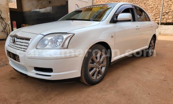 Acheter Occasion Voiture Toyota Avensis Blanc à Yaoundé, Central Cameroon