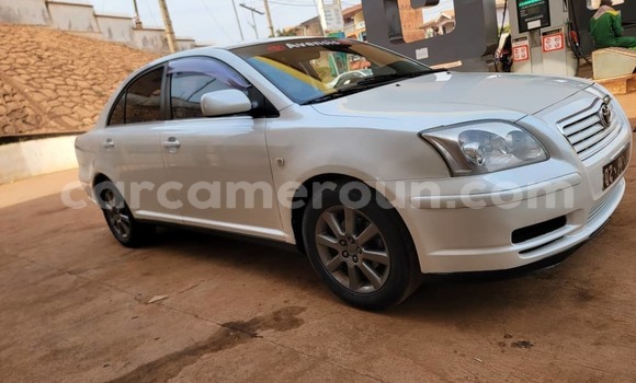 Sayi Na hannu Toyota Avensis White Mota in Yaounde a Babban Kamaru Sayi Na hannu Toyota Avensis White Mota in Yaounde a Babban Kamaru