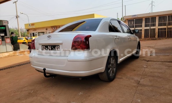 Sayi Na hannu Toyota Avensis White Mota in Yaounde a Babban Kamaru Sayi Na hannu Toyota Avensis White Mota in Yaounde a Babban Kamaru