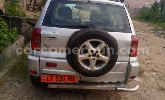 Acheter Occasion Voiture Toyota RAV4 Gris à Douala, Littoral Cameroon Acheter Occasion Voiture Toyota RAV4 Gris à Douala, Littoral Cameroon