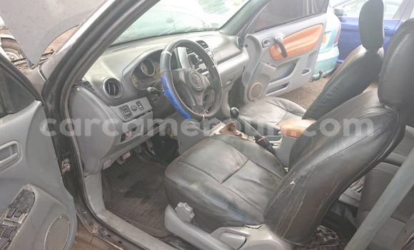 Acheter Occasion Voiture Toyota RAV4 Noir à Douala, Littoral Cameroon Acheter Occasion Voiture Toyota RAV4 Noir à Douala, Littoral Cameroon