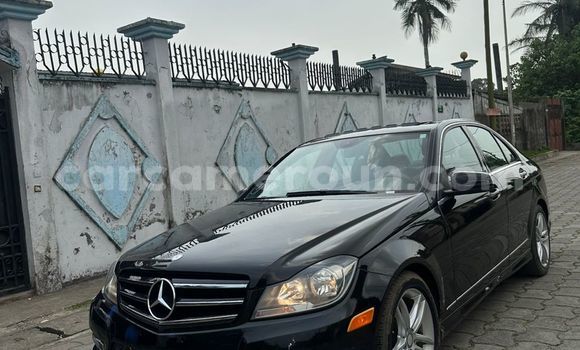 Sayi Imported Mercedes‒Benz C–Class Black Mota in Douala a Ƙasar Kamaru