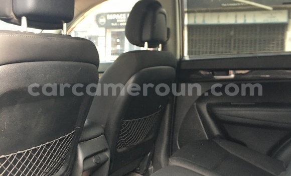 Sayi Na hannu Kia Sorento Brown Mota in Douala a Ƙasar Kamaru Sayi Na hannu Kia Sorento Brown Mota in Douala a Ƙasar Kamaru