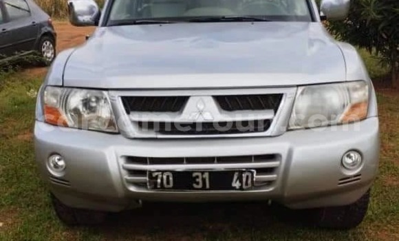 Sayi Na hannu Mitsubishi Pajero Azurfa Mota in Yaounde a Babban Kamaru