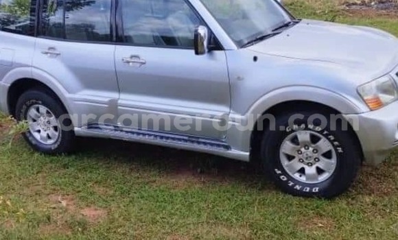 Sayi Na hannu Mitsubishi Pajero Azurfa Mota in Yaounde a Babban Kamaru Sayi Na hannu Mitsubishi Pajero Azurfa Mota in Yaounde a Babban Kamaru