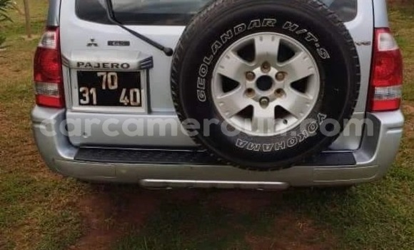Sayi Na hannu Mitsubishi Pajero Azurfa Mota in Yaounde a Babban Kamaru Sayi Na hannu Mitsubishi Pajero Azurfa Mota in Yaounde a Babban Kamaru