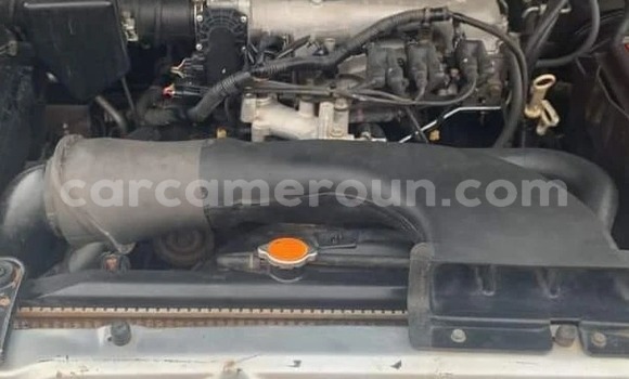 Sayi Na hannu Mitsubishi Pajero Azurfa Mota in Yaounde a Babban Kamaru Sayi Na hannu Mitsubishi Pajero Azurfa Mota in Yaounde a Babban Kamaru