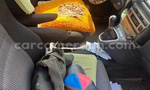 Sayi Na hannu Toyota Corolla Blue Mota in Yaounde a Babban Kamaru Sayi Na hannu Toyota Corolla Blue Mota in Yaounde a Babban Kamaru