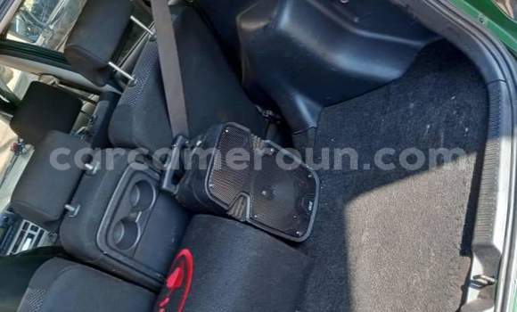 Sayi Na hannu Toyota Corolla Blue Mota in Yaounde a Babban Kamaru Sayi Na hannu Toyota Corolla Blue Mota in Yaounde a Babban Kamaru