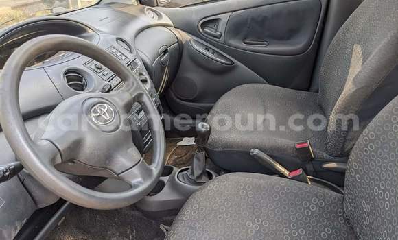 Acheter Occasion Voiture Toyota Yaris Gris à Yaoundé, Central Cameroon Acheter Occasion Voiture Toyota Yaris Gris à Yaoundé, Central Cameroon