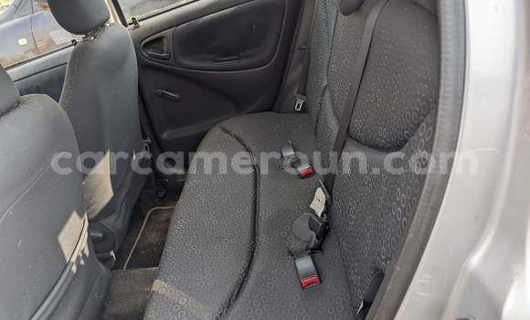 Acheter Occasion Voiture Toyota Yaris Gris à Yaoundé, Central Cameroon Acheter Occasion Voiture Toyota Yaris Gris à Yaoundé, Central Cameroon