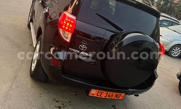 Sayi Na hannu Toyota RAV4 Black Mota in Douala a Ƙasar Kamaru Sayi Na hannu Toyota RAV4 Black Mota in Douala a Ƙasar Kamaru