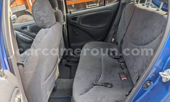Acheter Occasion Voiture Toyota Yaris Bleu à Yaoundé, Central Cameroon Acheter Occasion Voiture Toyota Yaris Bleu à Yaoundé, Central Cameroon