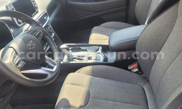 Acheter Occasion Voiture Hyundai Santa Fe Noir à Yaoundé, Central Cameroon Acheter Occasion Voiture Hyundai Santa Fe Noir à Yaoundé, Central Cameroon