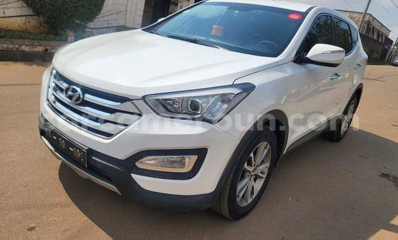 Acheter Occasion Voiture Hyundai Santa Fe Blanc à Yaoundé, Central Cameroon