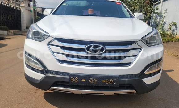 Acheter Occasion Voiture Hyundai Santa Fe Blanc à Yaoundé, Central Cameroon Acheter Occasion Voiture Hyundai Santa Fe Blanc à Yaoundé, Central Cameroon
