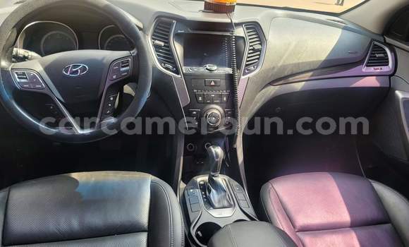 Acheter Occasion Voiture Hyundai Santa Fe Blanc à Yaoundé, Central Cameroon Acheter Occasion Voiture Hyundai Santa Fe Blanc à Yaoundé, Central Cameroon