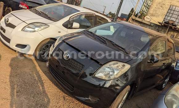 Sayi Na hannu Toyota Yaris Black Mota in Yaounde a Babban Kamaru Sayi Na hannu Toyota Yaris Black Mota in Yaounde a Babban Kamaru
