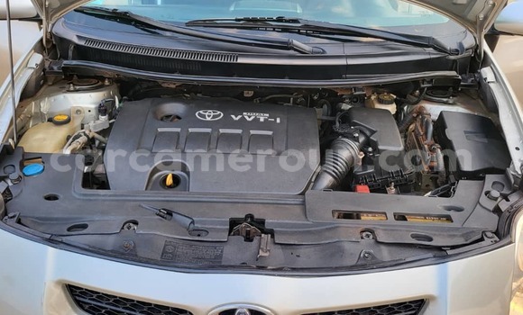 Sayi Na hannu Toyota Auris Azurfa Mota in Yaounde a Babban Kamaru Sayi Na hannu Toyota Auris Azurfa Mota in Yaounde a Babban Kamaru