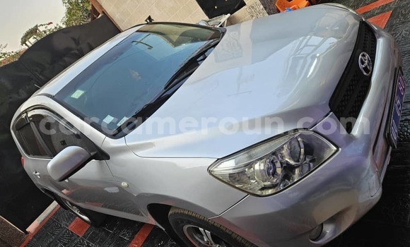 Sayi Na hannu Toyota RAV4 Azurfa Mota in Yaounde a Babban Kamaru Sayi Na hannu Toyota RAV4 Azurfa Mota in Yaounde a Babban Kamaru