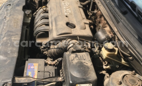 Sayi Na hannu Toyota Corolla Azurfa Mota in Douala a Ƙasar Kamaru Sayi Na hannu Toyota Corolla Azurfa Mota in Douala a Ƙasar Kamaru