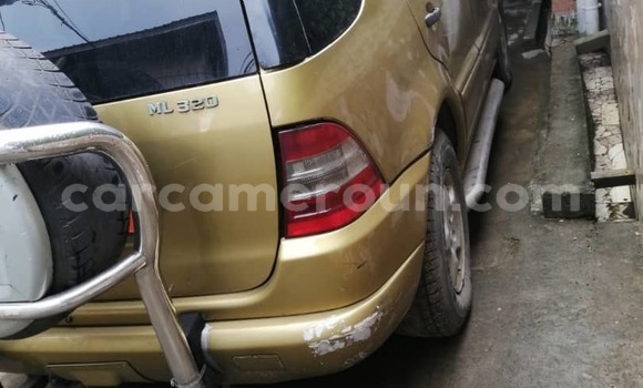 Sayi Na hannu Mercedes-Benz C-Classe Sauran Mota in Douala a Ƙasar Kamaru Sayi Na hannu Mercedes-Benz C-Classe Sauran Mota in Douala a Ƙasar Kamaru