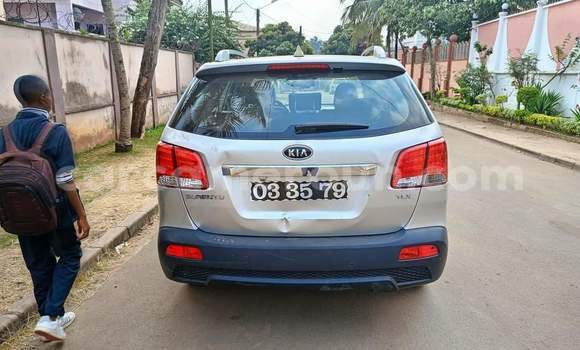 Sayi Na hannu Kia Sorento Azurfa Mota in Yaounde a Babban Kamaru Sayi Na hannu Kia Sorento Azurfa Mota in Yaounde a Babban Kamaru